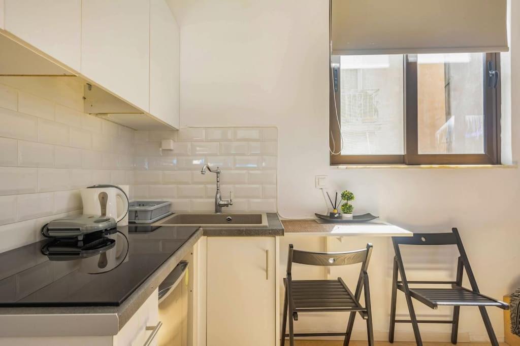 Downtown 22Sqm Green Nest King-Size Bed Αθήνα Εξωτερικό φωτογραφία